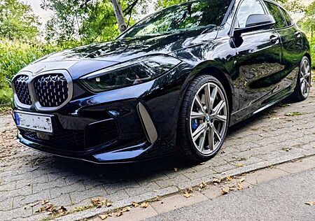 BMW 135 M135i iA xDrive M-Sportsitze Alcantara HUD Garant