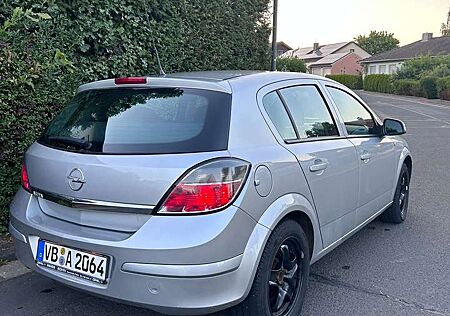 Opel Astra 1.6 139.000 km neu tuv