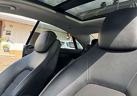 Mercedes-Benz E 250 CDI DPF Coupe BlueEFFICIENCY Automatik Avantgarde