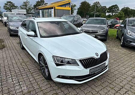 Skoda Superb Combi L&K 4x4*Xenon*Standheizung*Leder*