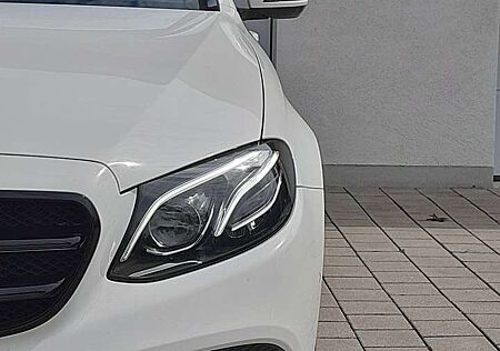 Mercedes-Benz E 350 d T 4-Matic/LED/Kam/SchiebeD/Widescreen/AhK