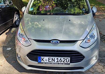 Ford B-Max Titanium