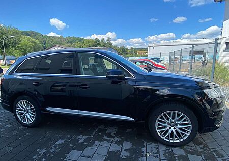 Audi Q7 Diesel 3.0 TDI ultra quattro tiptronic