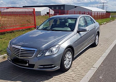 Mercedes-Benz E 200 BlueEFFICIENCY 7G-TRONIC Avantgarde