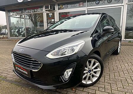 Ford Fiesta Titanium*AUTOMATIK*NAVI*AHK*R-KAM*ACC