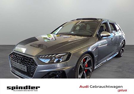 Audi RS4 TFSI quattro / Pano, Keramik, Matrix