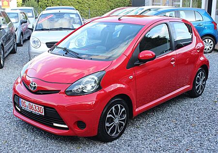 Toyota Aygo Klima*Anhägerkupplung*Navigation*Parkhilfe*