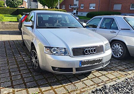 Audi A4 1.6