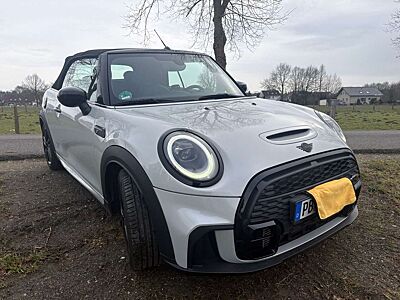 MINI Cooper S Cabrio MINI Cooper S Cabrio John Cooper Works Trim