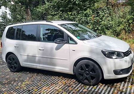 VW Touran Volkswagen 2.0 TDI DPF DSG MATCH