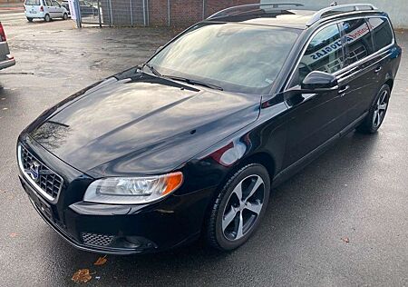 Volvo V70 gebraucht kaufen Volvo V70 D 3 Summum 5Zyl. /ESSD/AHK/1 Hand