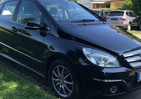 Mercedes-Benz B 180 BlueEFFICIENCY