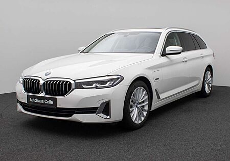BMW 530 e Tour Luxury Line HiFi Pano AHK Kamera DAB