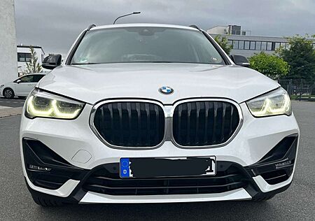 BMW X1 +xDrive20i+Aut.+Sport+Line