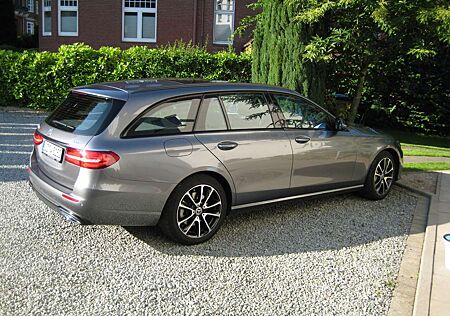 Mercedes-Benz E 400 d 4Matic T 9G PANO AHK Airm. Head-up