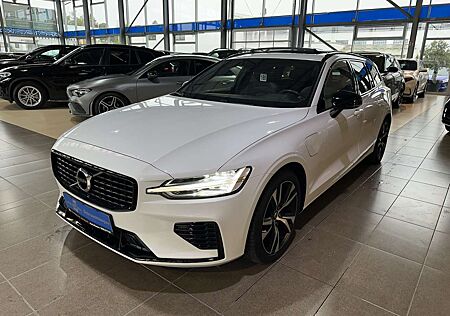 Volvo V60 AWD R Design Leder Pano. Harman Kardon LED
