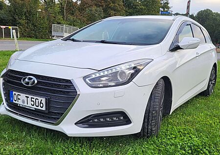 Hyundai i40 i40cw Diesel Kombi 1.7 CRDi Premium Automatik