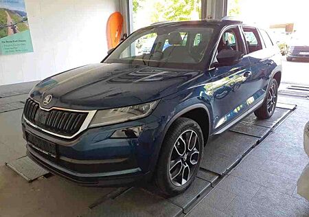 Skoda Kodiaq Style 2.0 TDI DSG 4x4 AHK Pano DCC AREA LED Sitzh