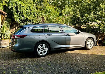 Opel Insignia +Sports+Tourer+1.6+ECOTEC+Diesel+Exclusive