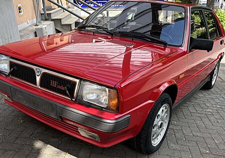Lancia Delta HF turbo Sehr Guter Zustand