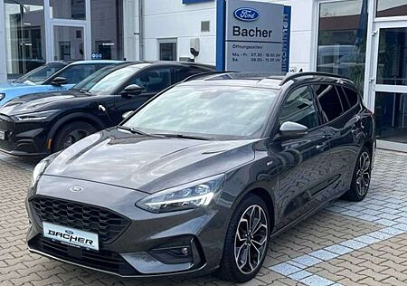 Ford Focus Turn. 1.0 Hybrid ST-LINE X WINTER 18 ZOLL