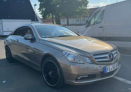 Mercedes-Benz E 350 CDI DPF Coupe BlueEFFICIENCY 7G-TRONIC Elegance