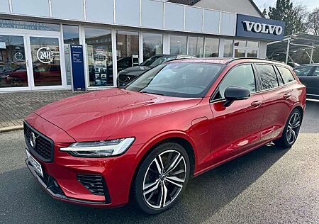 Volvo V60 T6 AWD R-Design Recharge Plug-In Hybrid