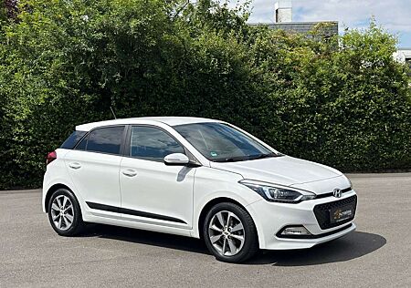 Hyundai i20 Passion + Navi/Kamera/TÜV Neu/1.Ha/Bluet/SHZ