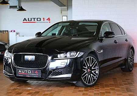 Jaguar XF 35t Portfolio AWD Navi Panorama Kamera 20"