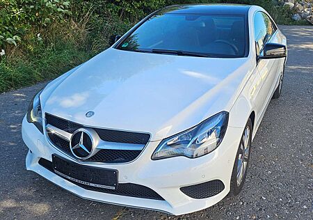 Mercedes-Benz E 200 Coupe (207.334),1 Hand,Scheckheft,wie neu