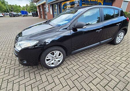 Renault Megane III Lim 5-trg. AHK, SHZ, inkl Winterräder