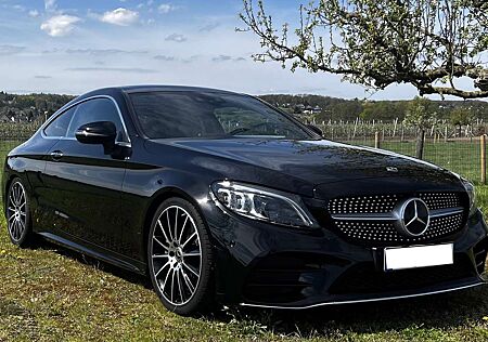 Mercedes-Benz C 300 Coupe AMG Line Vollausstattung