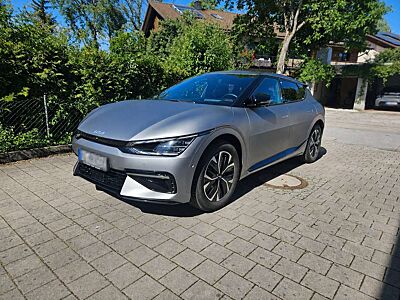 Kia EV6 EV6 77,4-kWh GT-line, 800V, Tech-/Assistenzpaket, Head-Up-Display, Soundsystem, Wärmepumpe, Winterräder + Zubehör