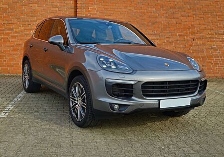 Porsche Cayenne S/PANO/LED/SHZ/AHK/Navi/Leder/Sitzbelüf