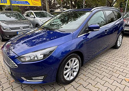 Ford Focus Turnier Titanium*1HAND*SCHECKHEFT*