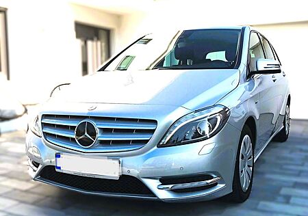 Mercedes-Benz B 200 ILS+Distronic+Kamera+Comand Online+TOP Ausstattung