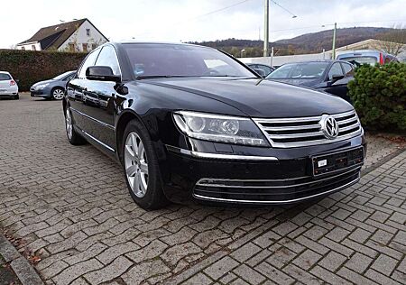 VW Phaeton Volkswagen V8 5-Sitzer 4Motion lang