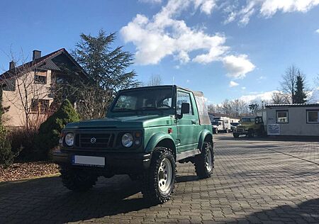 Suzuki SJ Samurai 80 mit Schraubenfedern