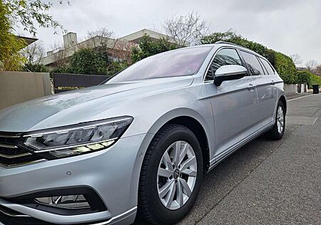 VW Passat Variant Volkswagen 2.0 TDI SCR DSG Business