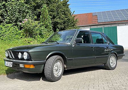 BMW 528i 528