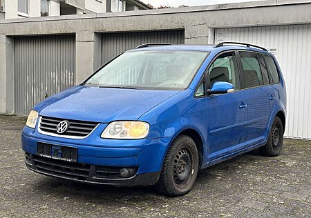 VW Touran Volkswagen 1.6 FSI Highline