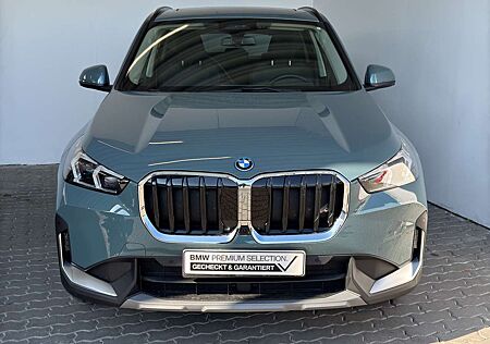 BMW X1 xDrive30e LiveCock.HUD.LED.GSD.Keyl.HiFi.SHZ