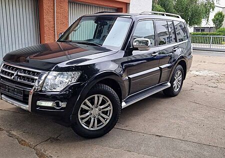 Mitsubishi Pajero 3.2 DI-D Edition 100 V80(5-trg.) 7Sitze