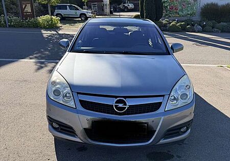 Opel Vectra Edition Plus Facelift 1.8 (140 PS) TÜV Neu | 2.Han