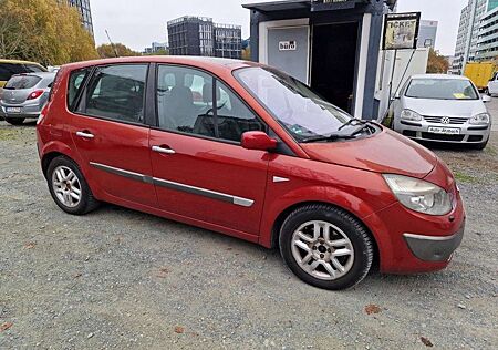 Renault Scenic 2.0i. 135ps.Xenon,Klima.ALU. Panorama.Tüv NEU