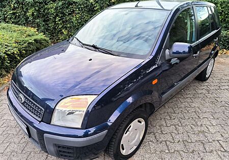Ford Fusion Ambiente SHEFT*KLIMA*AHK*TÜV-SER-ZAHNR.NEU*EUR5