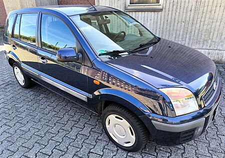 Ford Fusion Ambiente SHEFT*KLIMA*AHK*TÜV-SERV-ZAHNR. NEU*EUR5