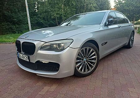 BMW 750 *Lang*Voll*