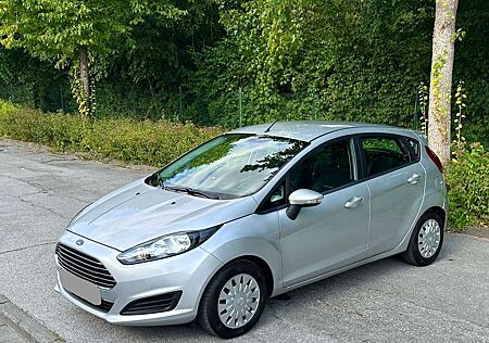 Ford Fiesta 1.6 TDCi Start/Stop 5-Türen SEHR SAUBER