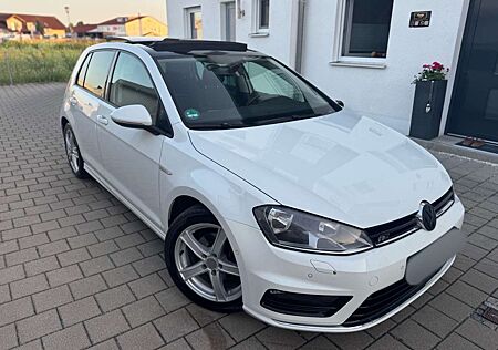 VW Golf Volkswagen 7 Lim. Cup*R-LINE*AUTOMATIK*PANOR.*KYLESS.*